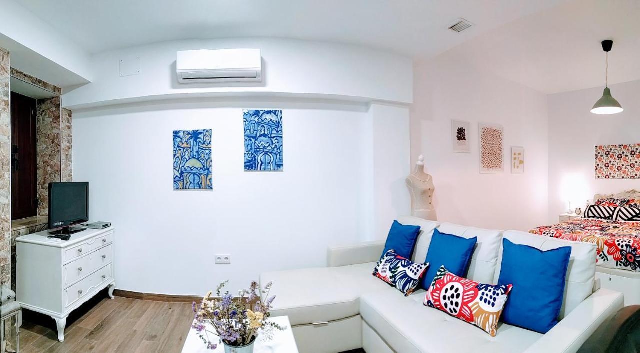 Loft Jazmin Junto A Puente Romano Cordoba Exterior photo